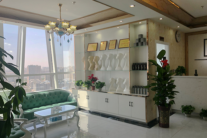 銀川最好的織發(fā)店 銀川最好的織發(fā)店叫什么?女性大量脫發(fā)用織發(fā)可以嗎?