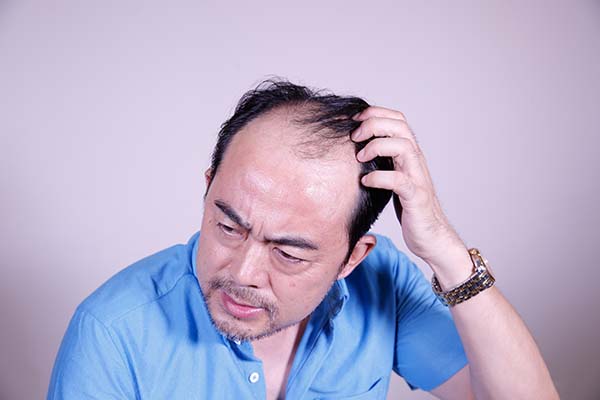 戴假發可以看出來嗎 \